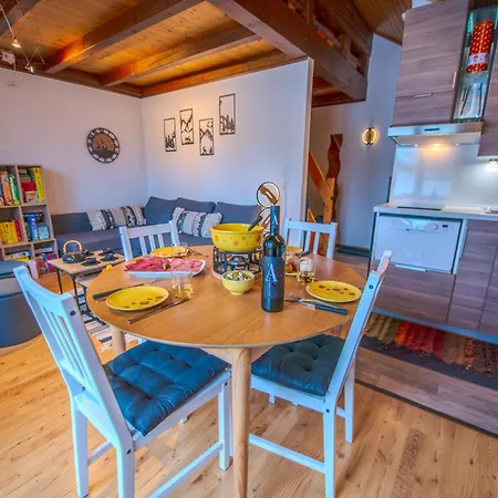 Famille Au Pied Des Pistes Apartamento La Lécherette