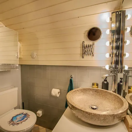 Famille Au Pied Des Pistes Apartamento *