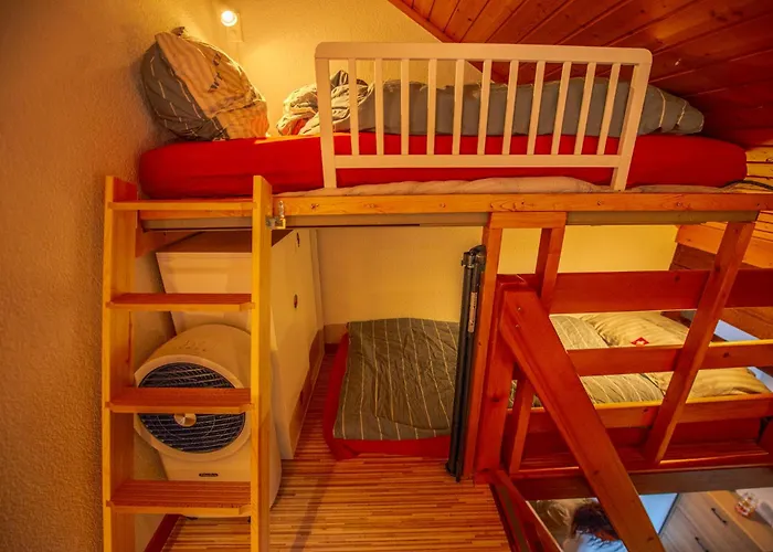 Famille Au Pied Des Pistes