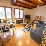 Famille Au Pied Des Pistes
