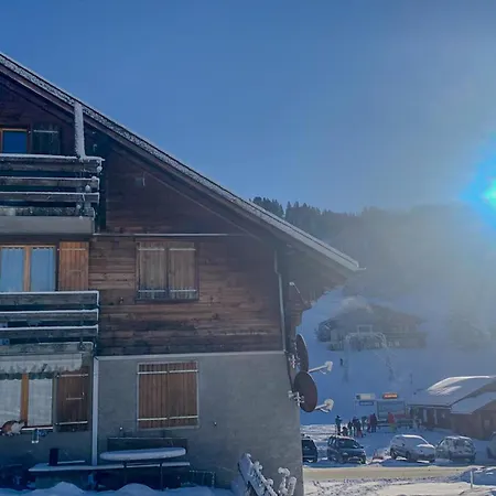 Famille Au Pied Des Pistes La Lécherette